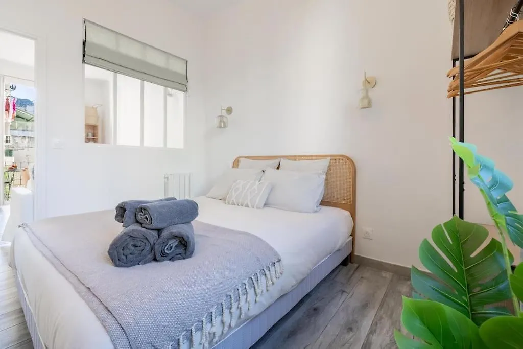 Apartment Charming Apt Nice Port Place Du Pin With Balcony